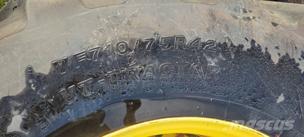 Bridgestone 710/75X42 KOMPLETTA HJUL Roti