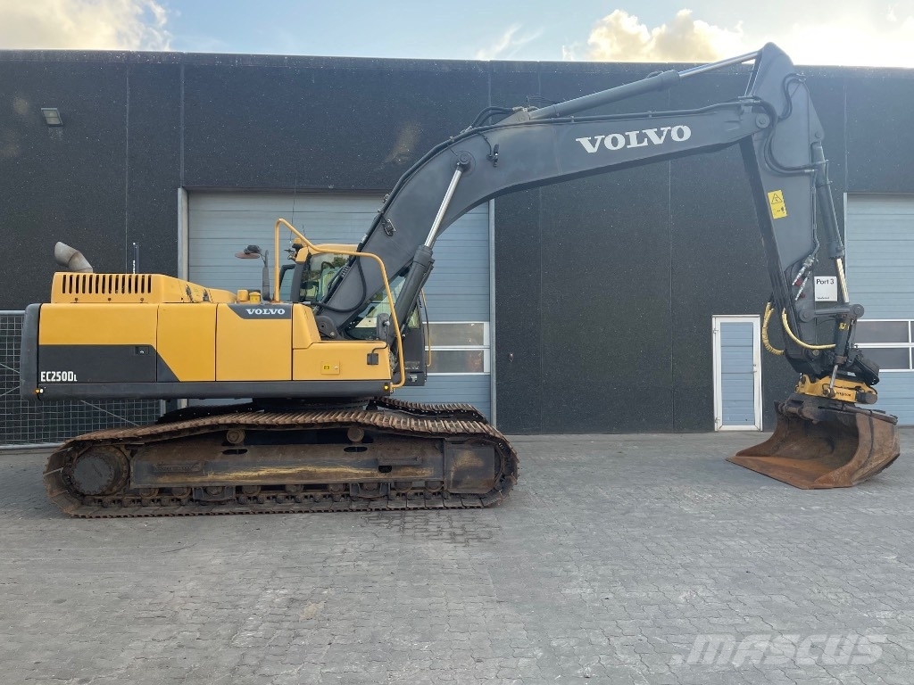 Volvo EC250DL Crawler excavators