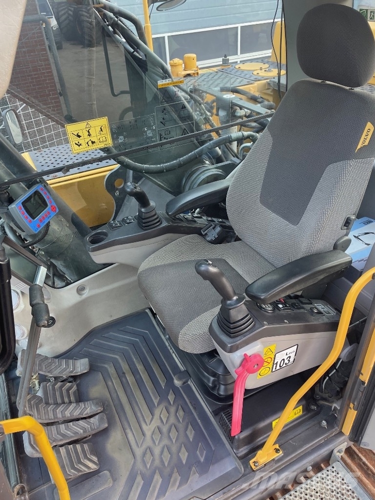 Volvo EC250DL Crawler excavators