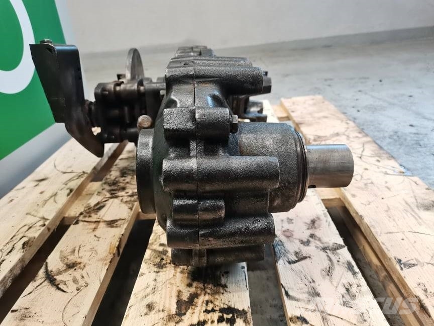 New Holland LM 1740 {Spicer 87530825} intermediate gearbox Transmission