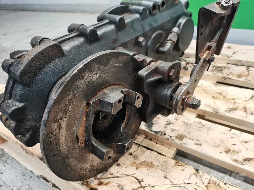 New Holland LM 1740 {Spicer 87530825} intermediate gearbox Transmission