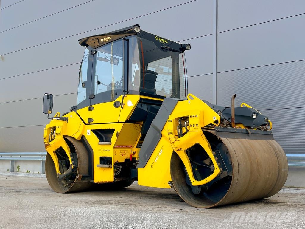 Bomag BW 151 AD-5 مداحل ثنائية الاسطوانة