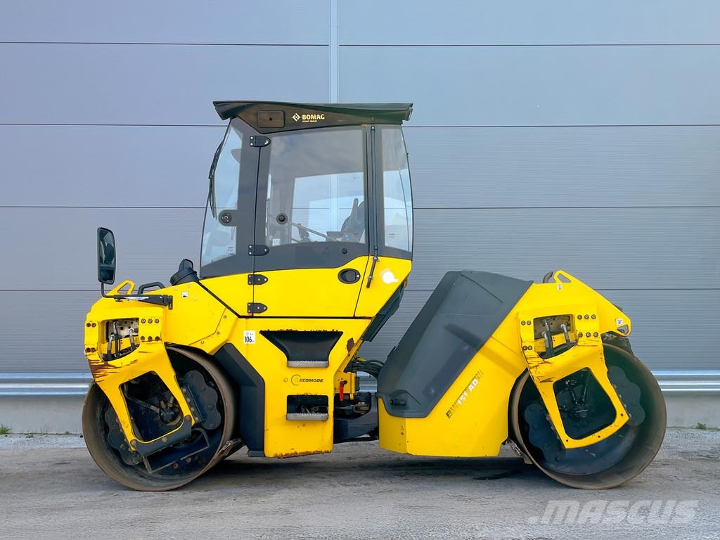 Bomag BW 151 AD-5 مداحل ثنائية الاسطوانة