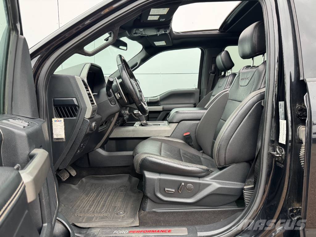 Ford Raptor Avtomobili
