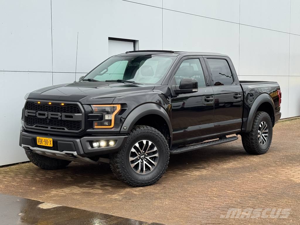 Ford Raptor Avtomobili
