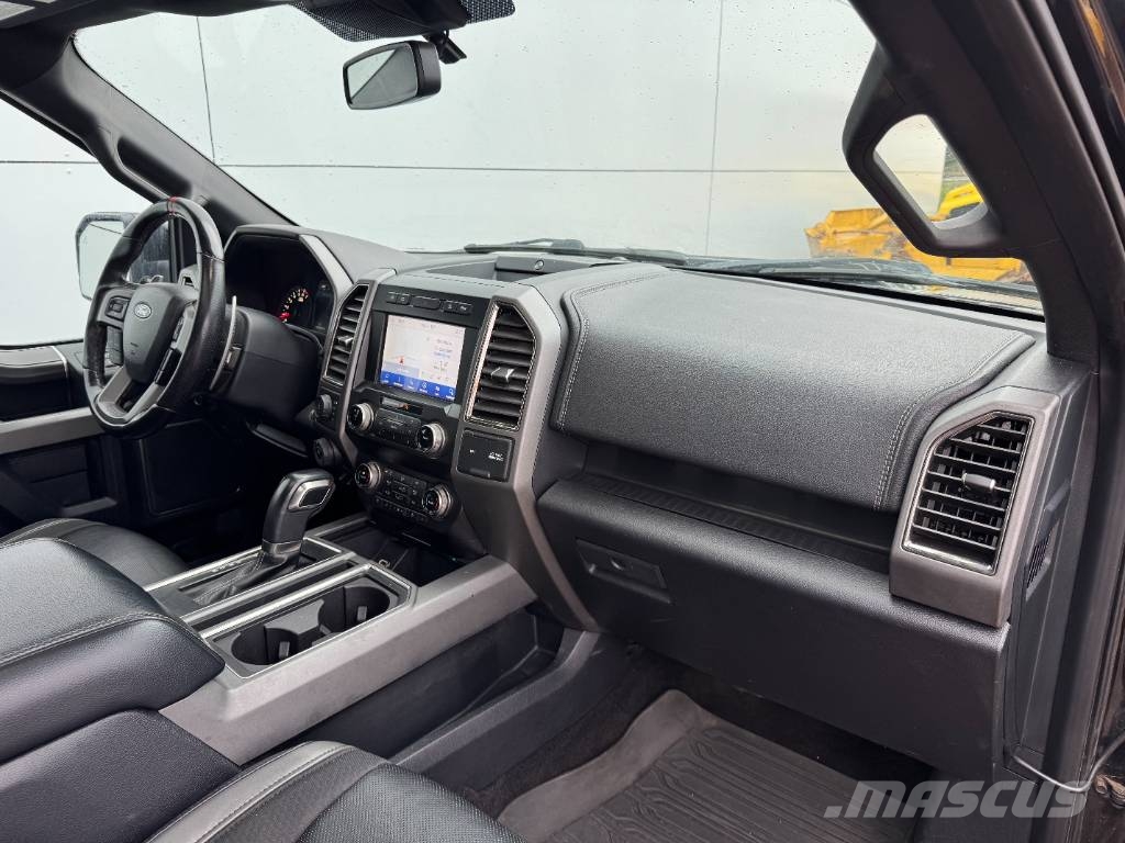 Ford Raptor Avtomobili