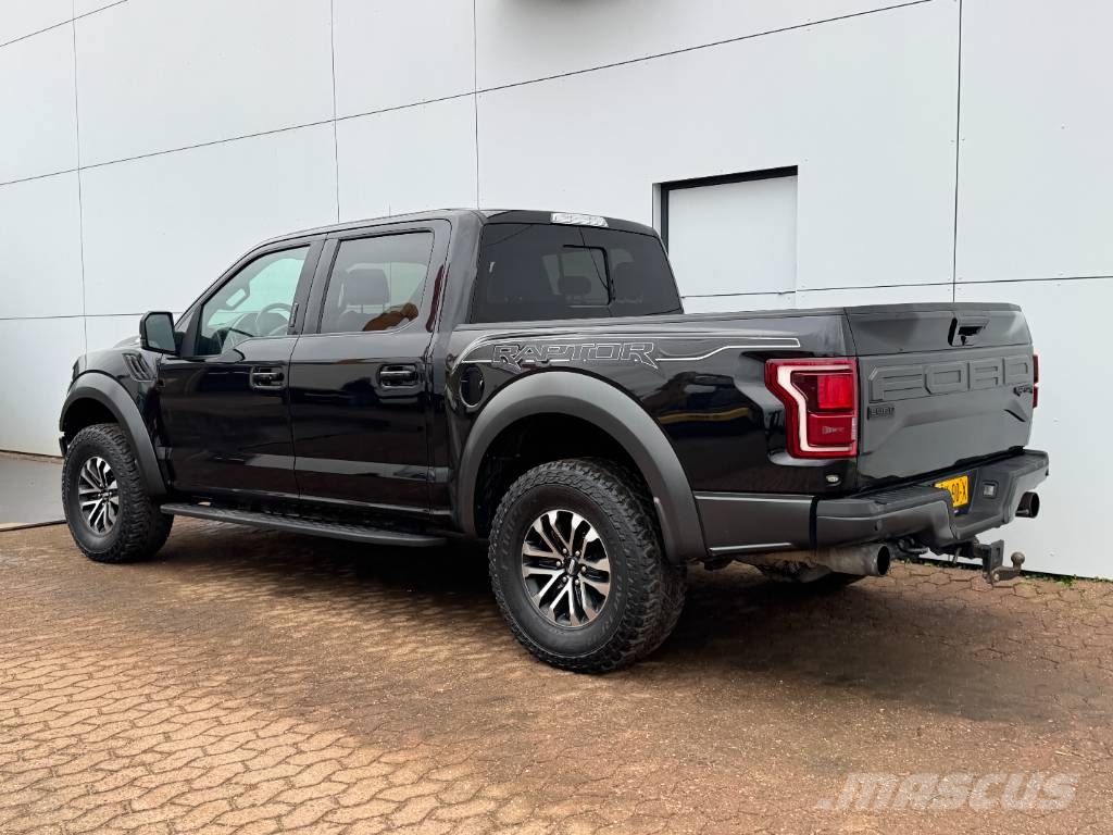 Ford Raptor Avtomobili