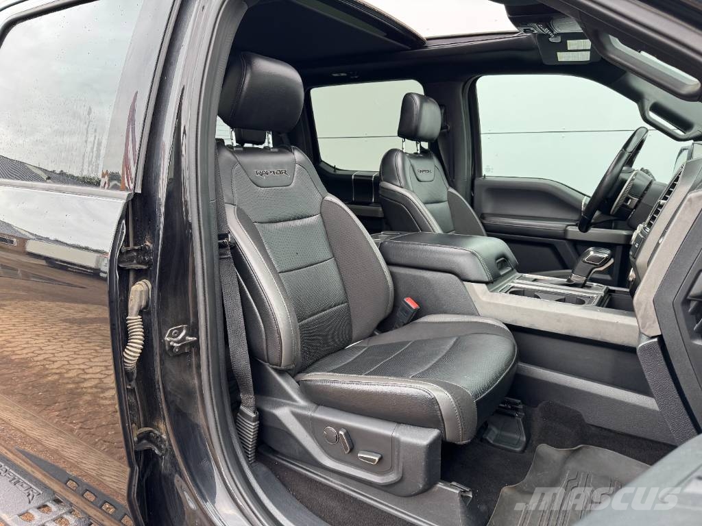 Ford Raptor Avtomobili