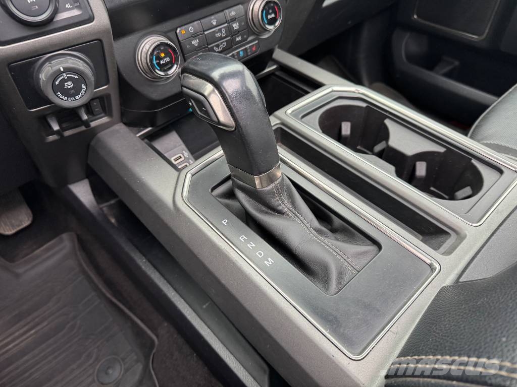 Ford Raptor Avtomobili