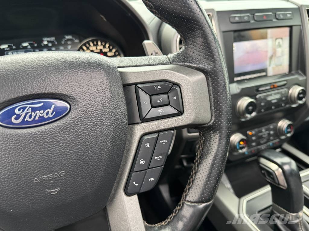 Ford Raptor Avtomobili