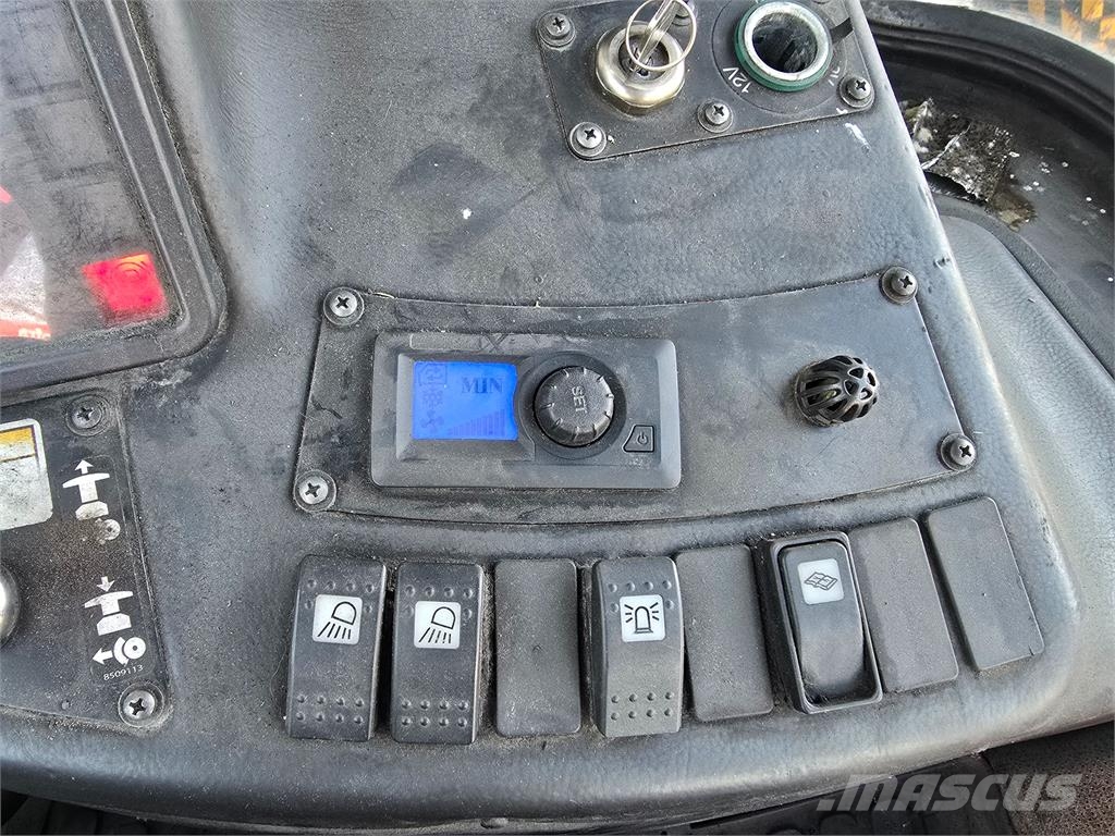 Hyster H20XM-9 Diesel Trucker