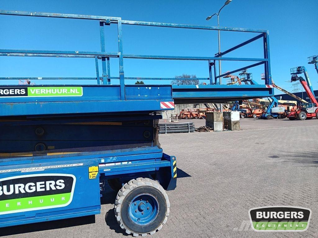 Holland Lift Q-135EL24 Elevadores de tesoura