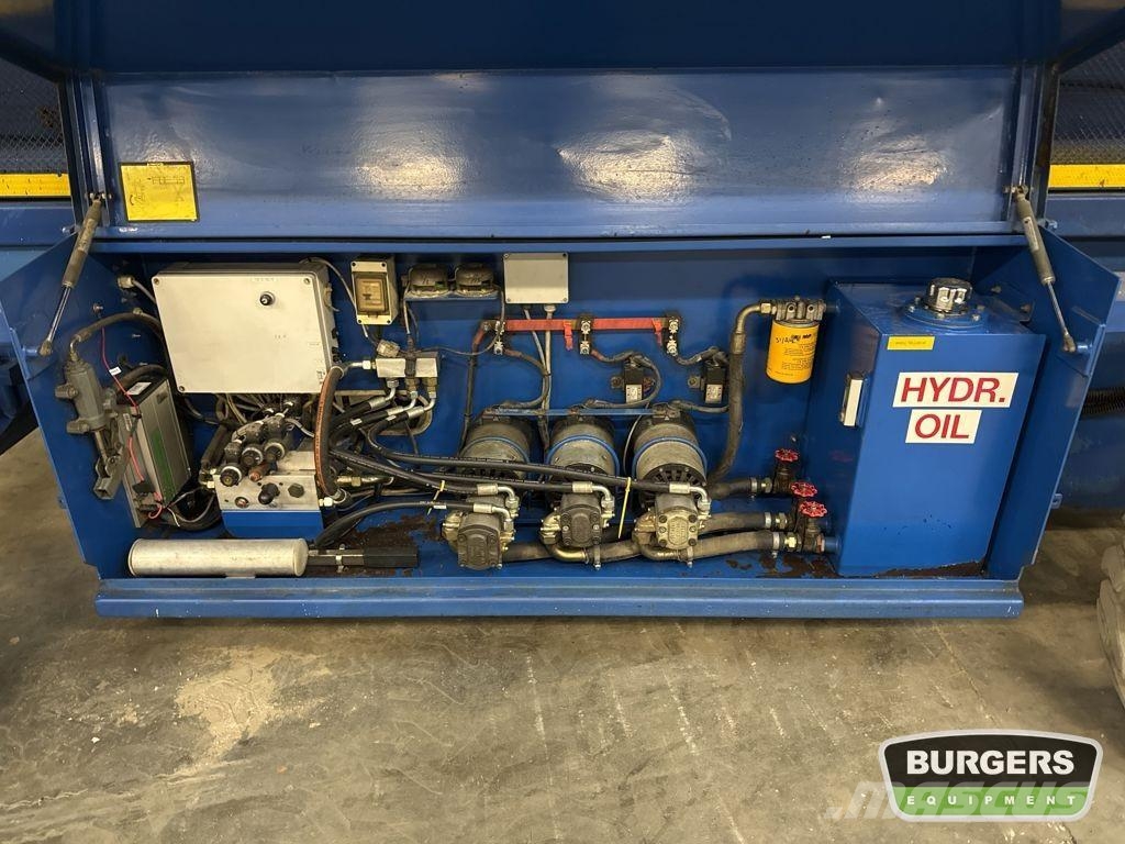 Holland Lift Q-135EL24 Elevadores de tesoura