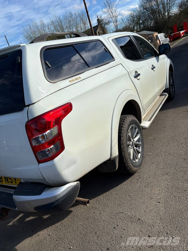 Mitsubishi L200 Barbarian Double-cab Pick Up Пикапи