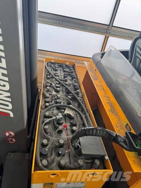 Jungheinrich ETV C16 Reach truck - depo içi istif araçları