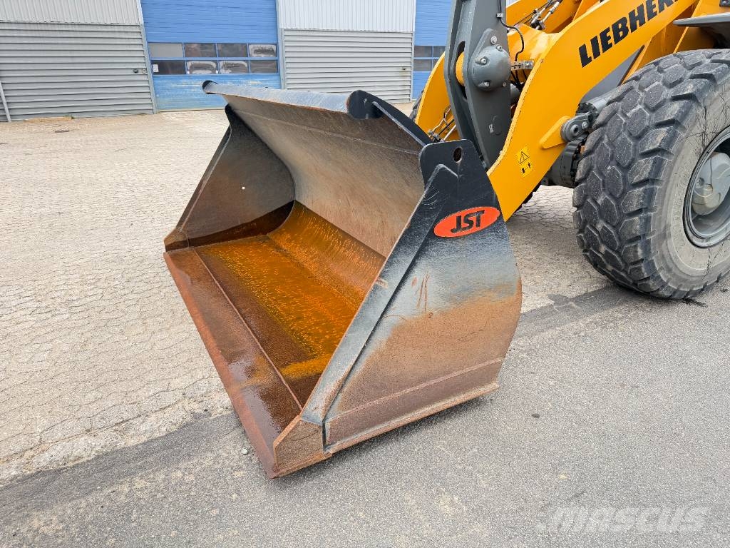 Liebherr L 538 Pale gommate