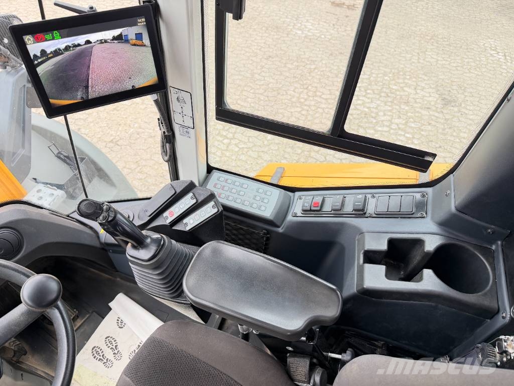 Liebherr L 538 Pale gommate