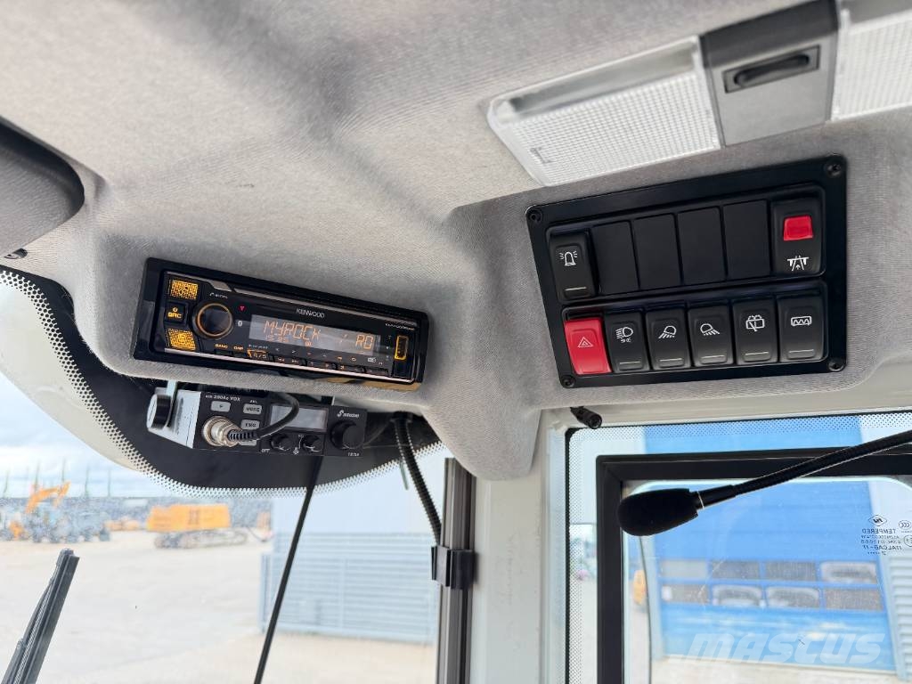 Liebherr L 538 Pale gommate