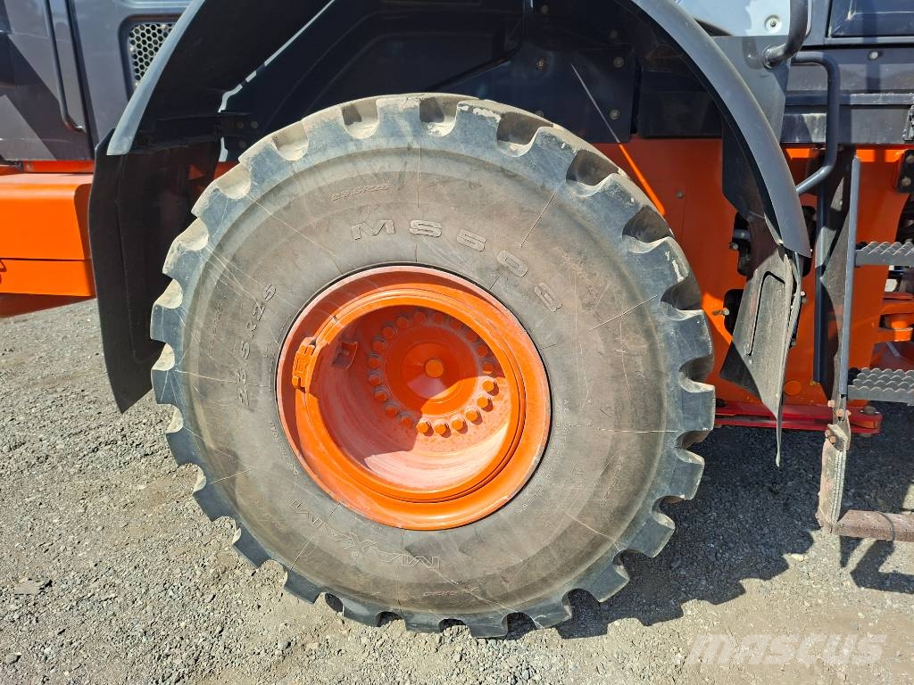Hitachi ZW 250-6 Radlader