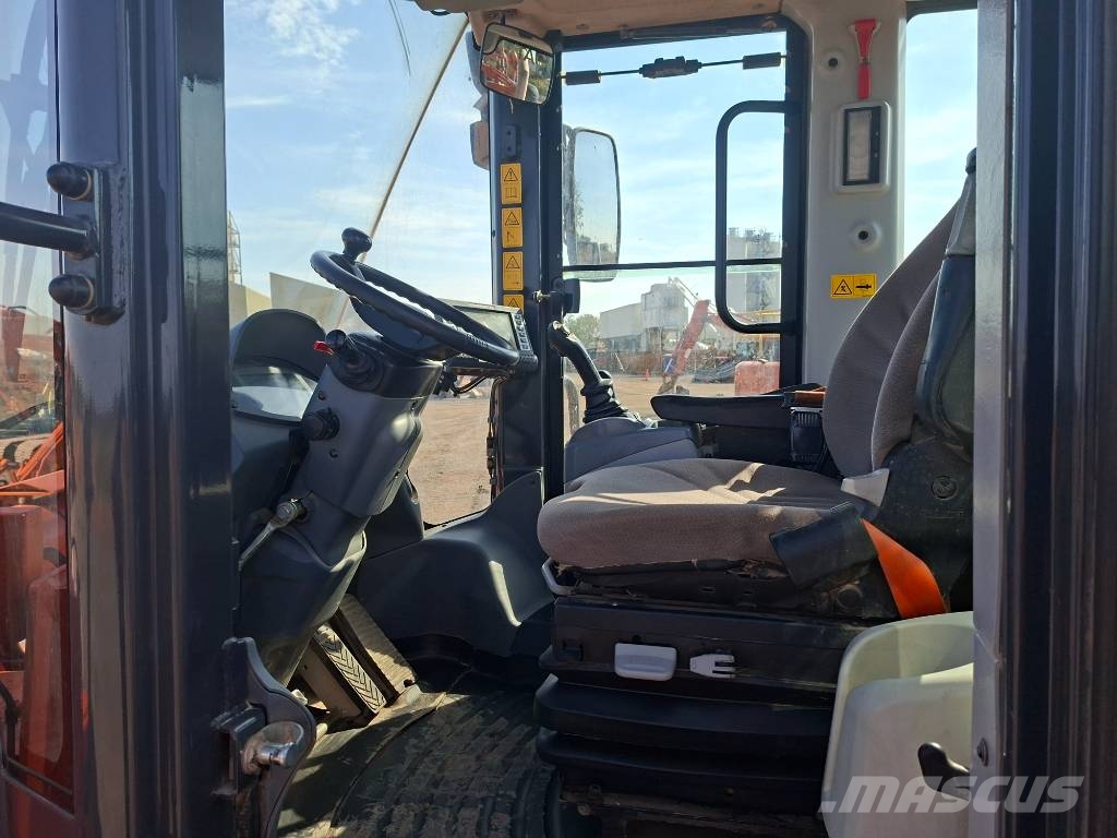 Hitachi ZW 250-6 Radlader