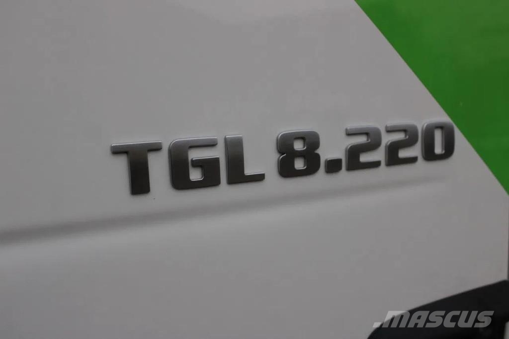 MAN TGL 8.220 + EURO 6 + LIFT Curtainsider trucks
