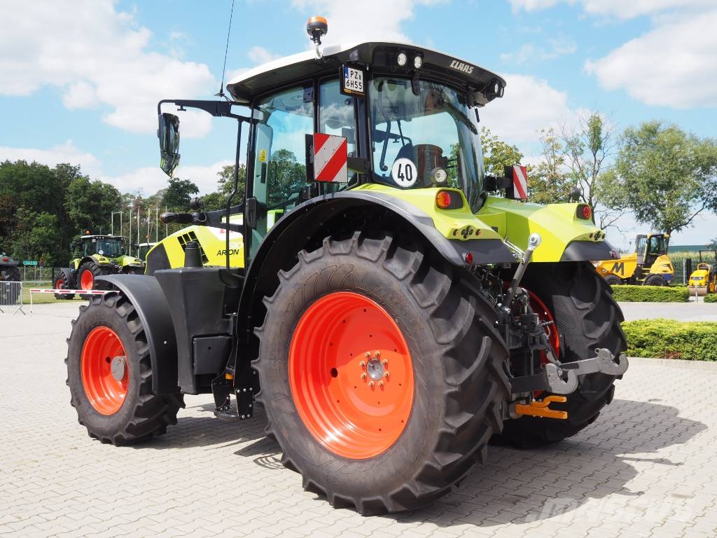 CLAAS Arion 610 CIS Tractoren