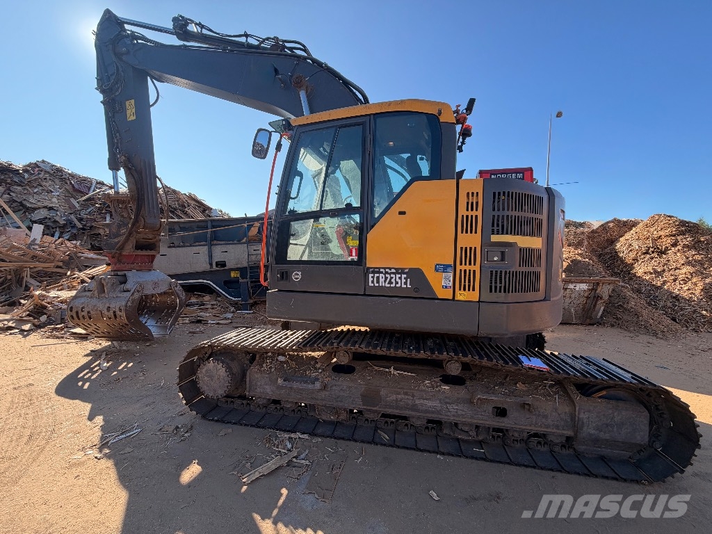 Volvo ECR235EL 履带挖掘机