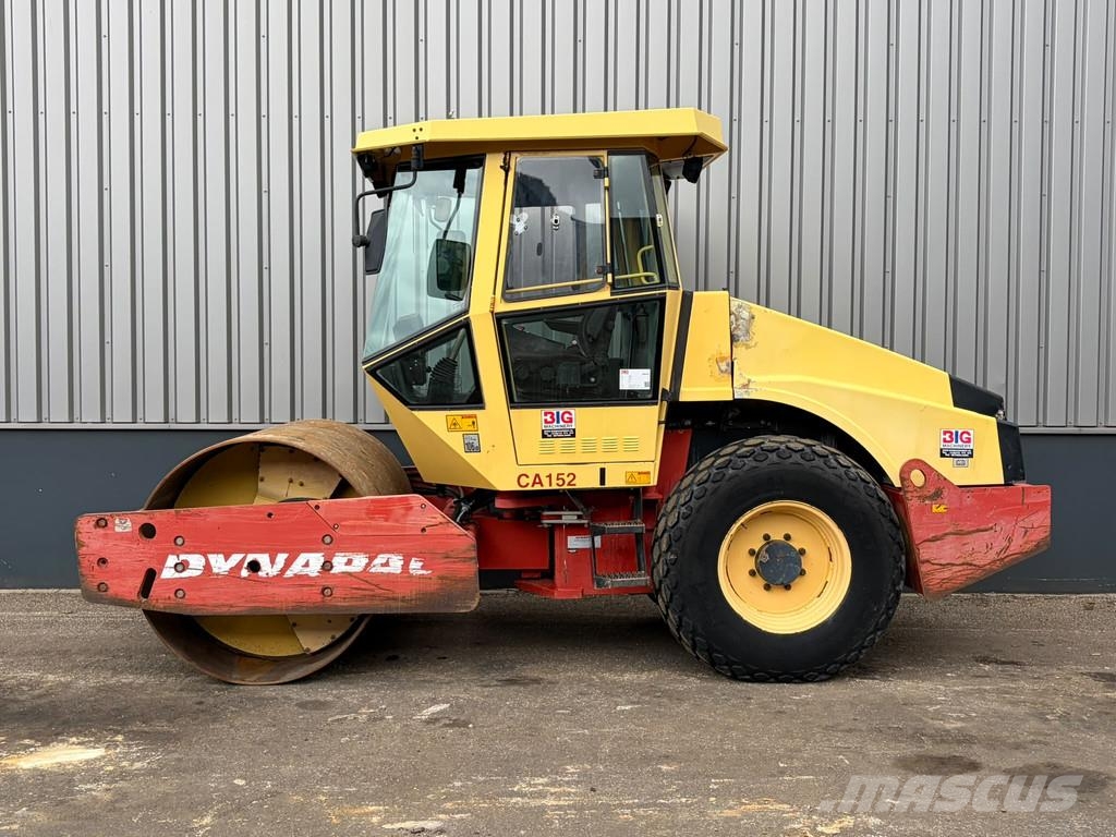 Dynapac CA152D مداحل أحادية الأسطوانة