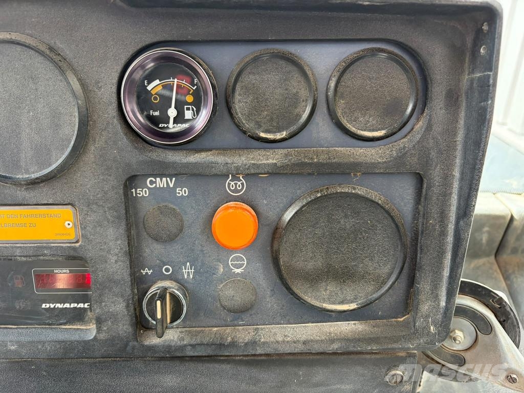Dynapac CA152D مداحل أحادية الأسطوانة