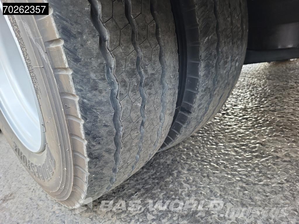 Vega Lowbed 2 axles NEW Hydr. Ramps. Lift+Steering Axle Semirremolques de carga baja