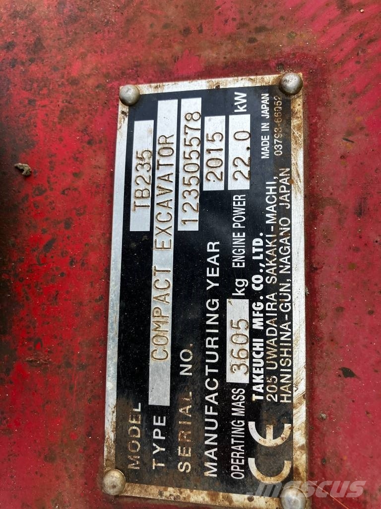 Takeuchi TB 235 CR حفارات صغيرة أقل من 7 طن (حفارات صغيرة)
