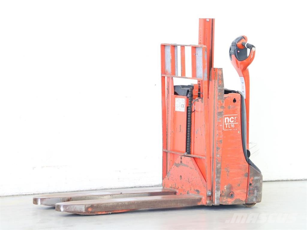 NCN TL16/1152-00 Gaffelstabler med gående fører