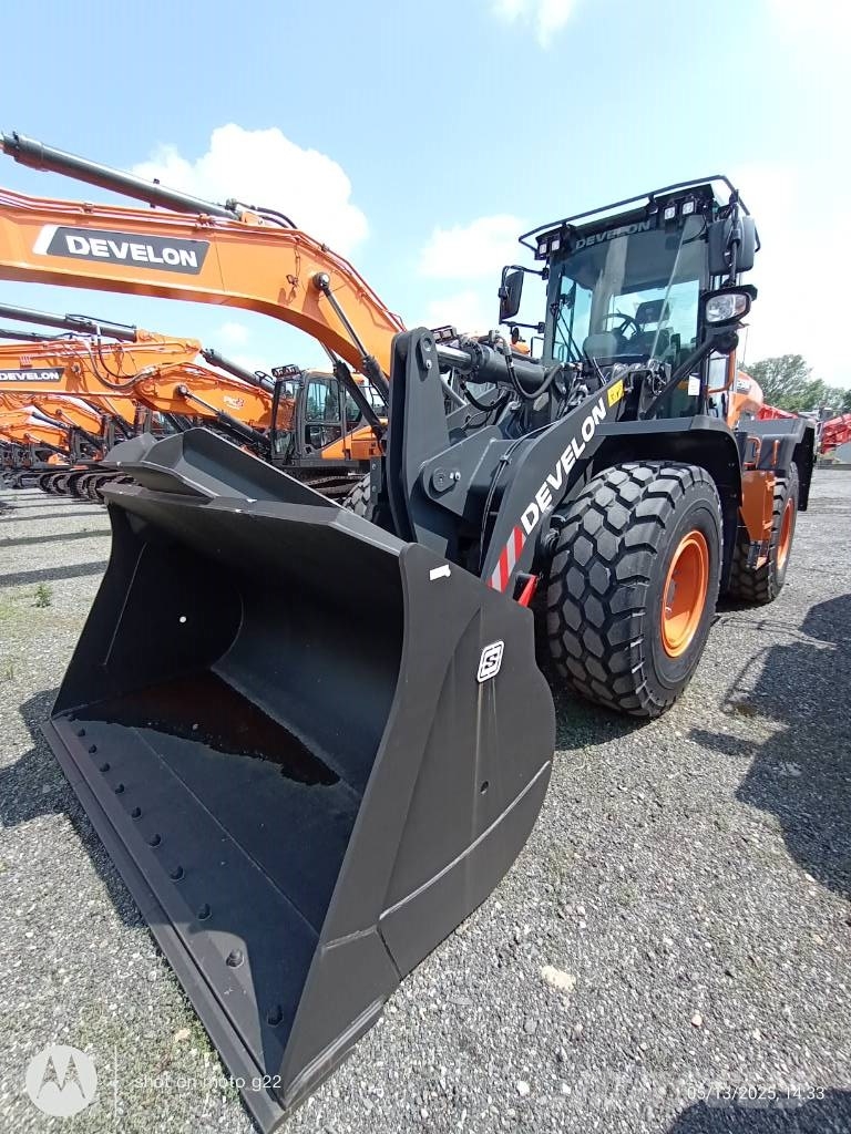 Develon DL 280-7 Iekrāvēji uz riteņiem