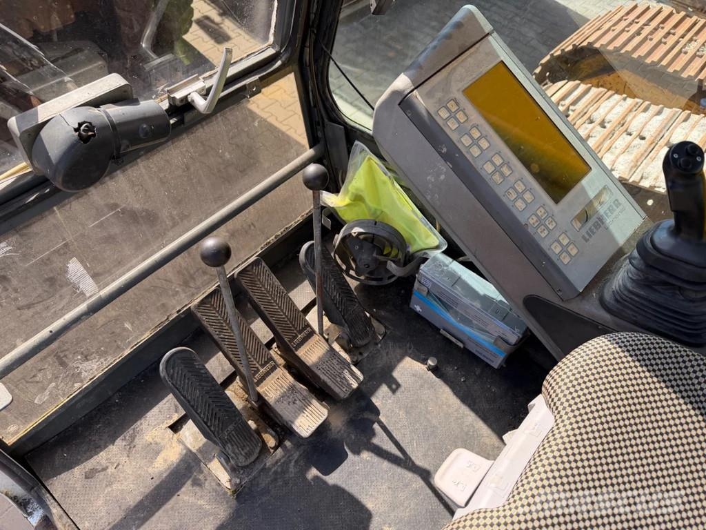 Liebherr HS832HD رافعات برجية