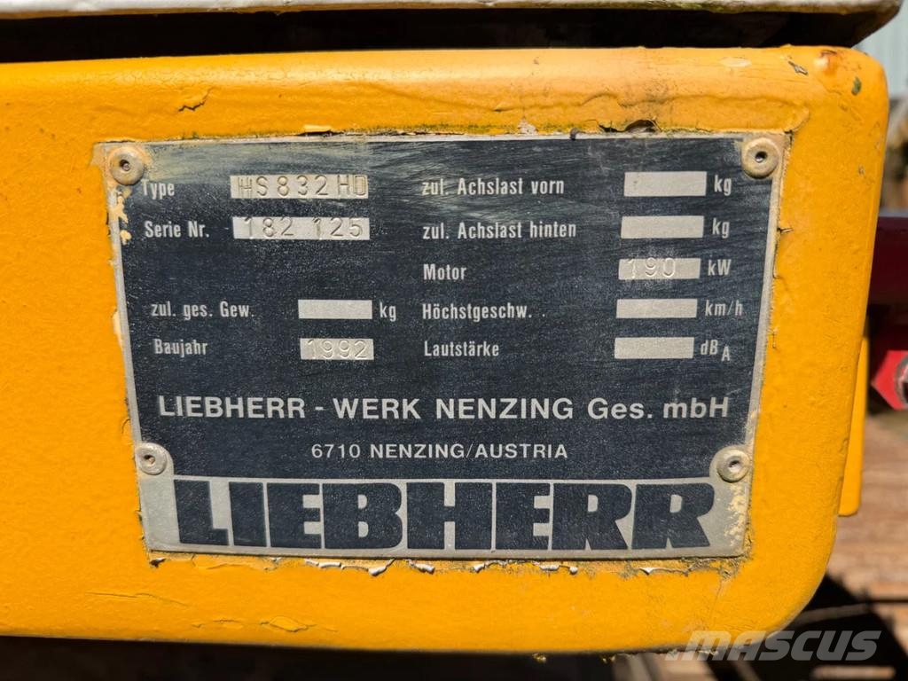 Liebherr HS832HD رافعات برجية