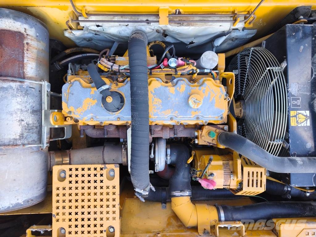 CAT 325 CL LR حفارات زحافة