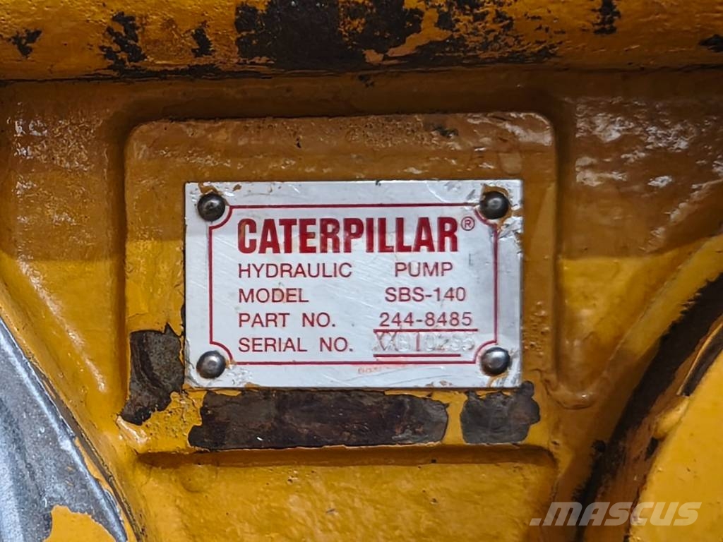 CAT 325 CL LR حفارات زحافة