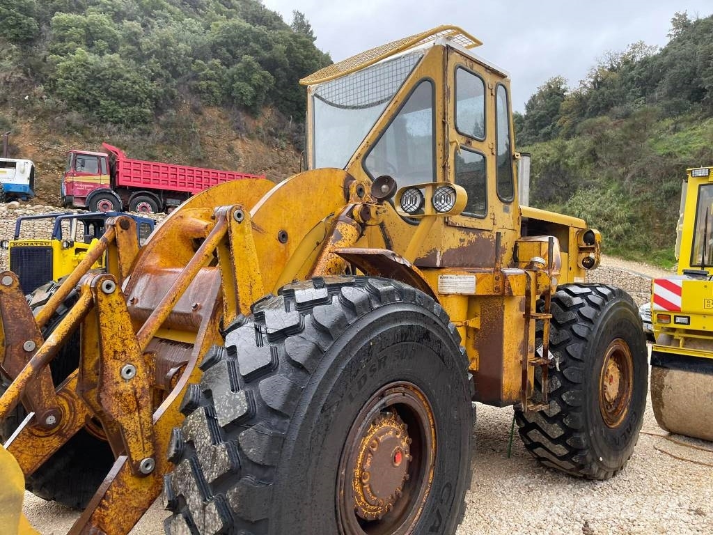 CAT 966C لوادر بعجل
