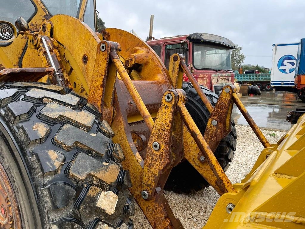 CAT 966C لوادر بعجل