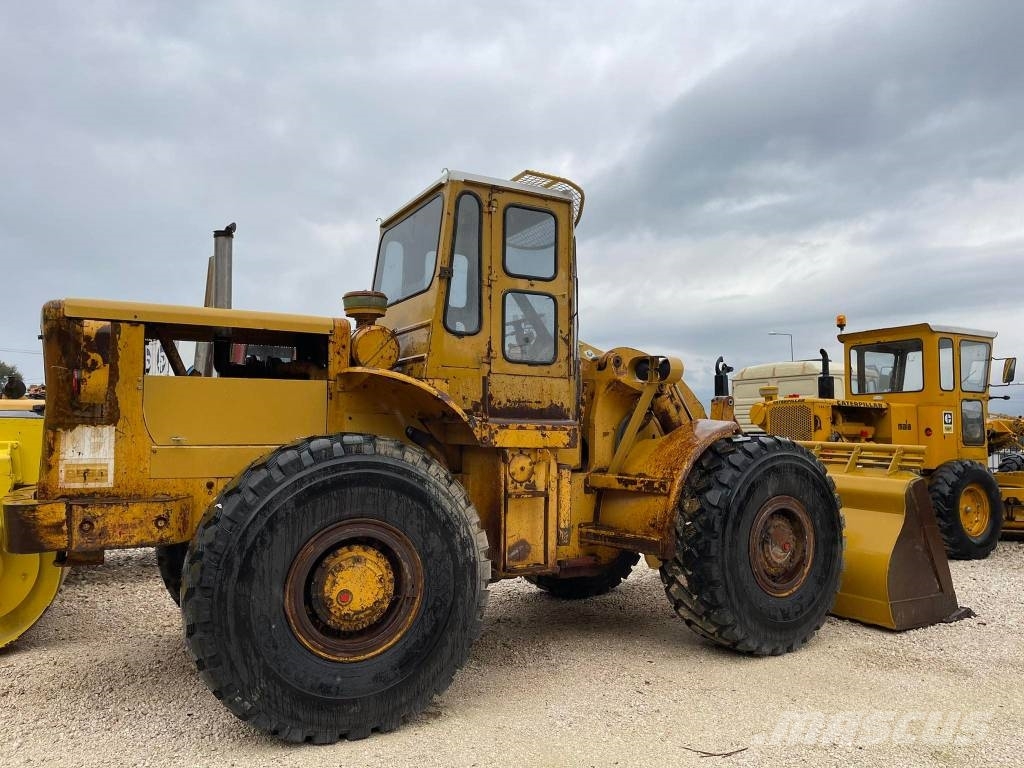 CAT 966C لوادر بعجل