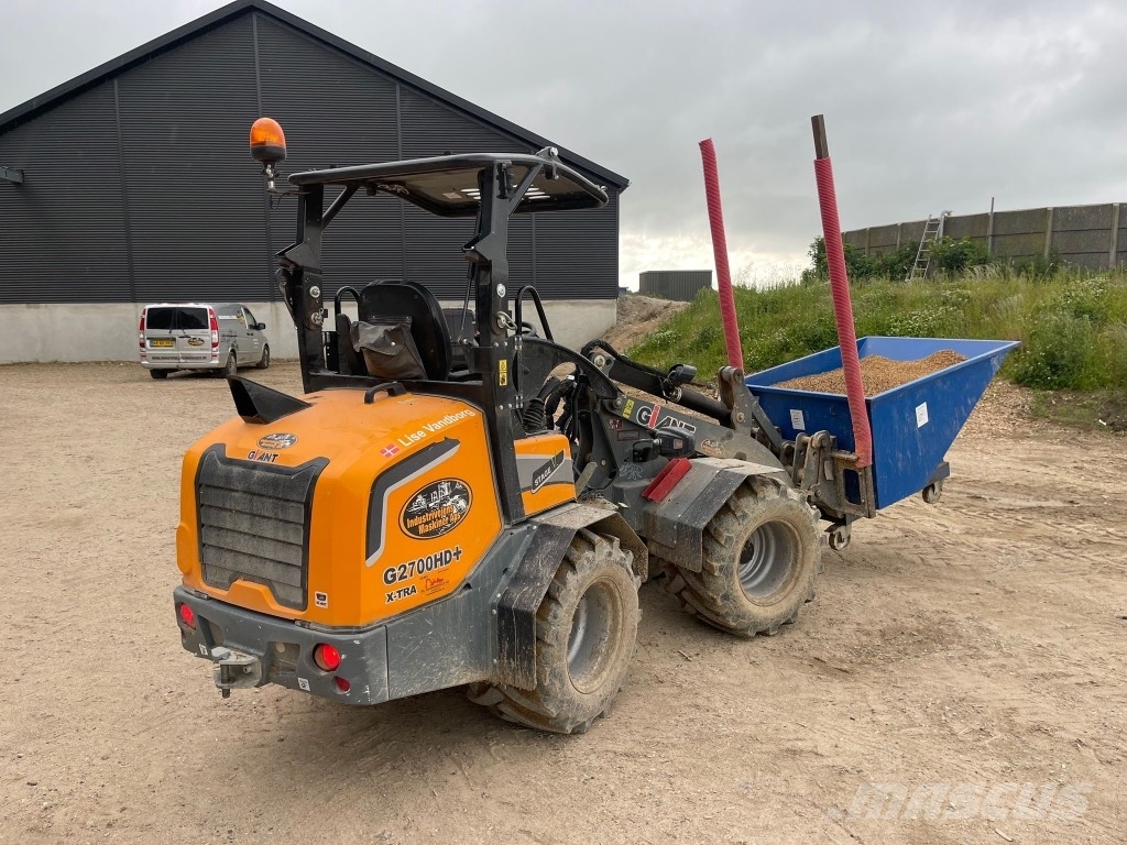 GiANT G 2700 X-tra HD + Wheel loaders