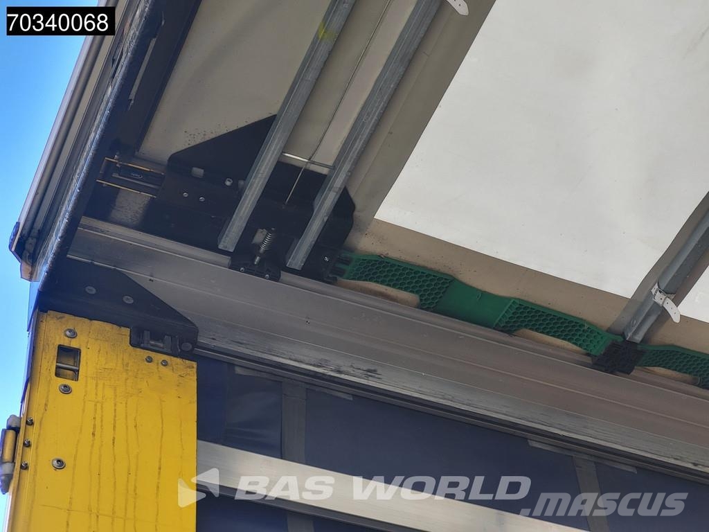 Volvo FH 460 6X2 LNG Engine Curtainsider Sliding roof I- Priekabos su tentu