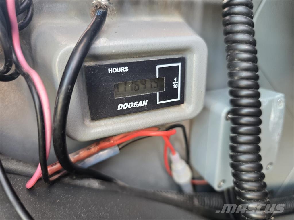 Doosan DX235LCR-5 2016 1160 Excavadoras sobre orugas