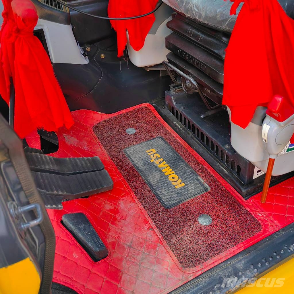 Komatsu PC 360 LC حفارات زحافة