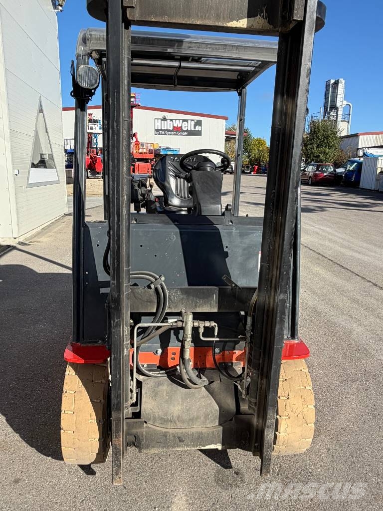 Toyota 8FBMKT25 - 2500kg 6000mm Triplex Elektrostapler Električni viličarji