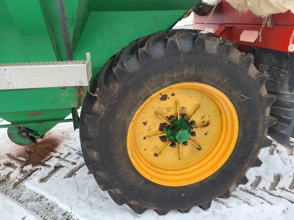  Perrein Jumbo 4000 Other fertilizing machines and accessories