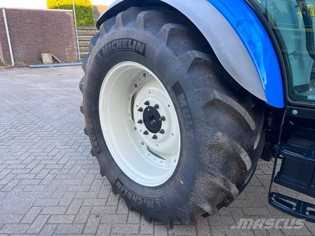New Holland T 5.120 Τρακτέρ