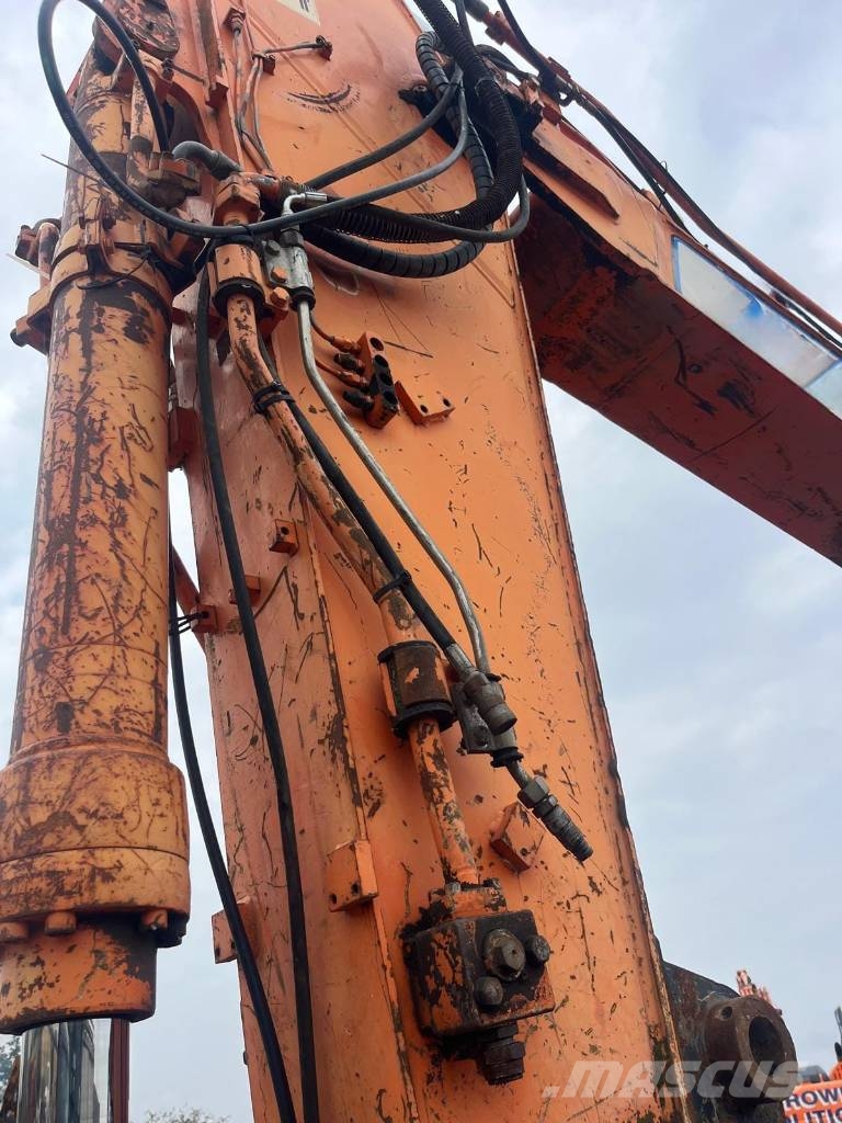Doosan DX 225 LC Pelle sur chenilles