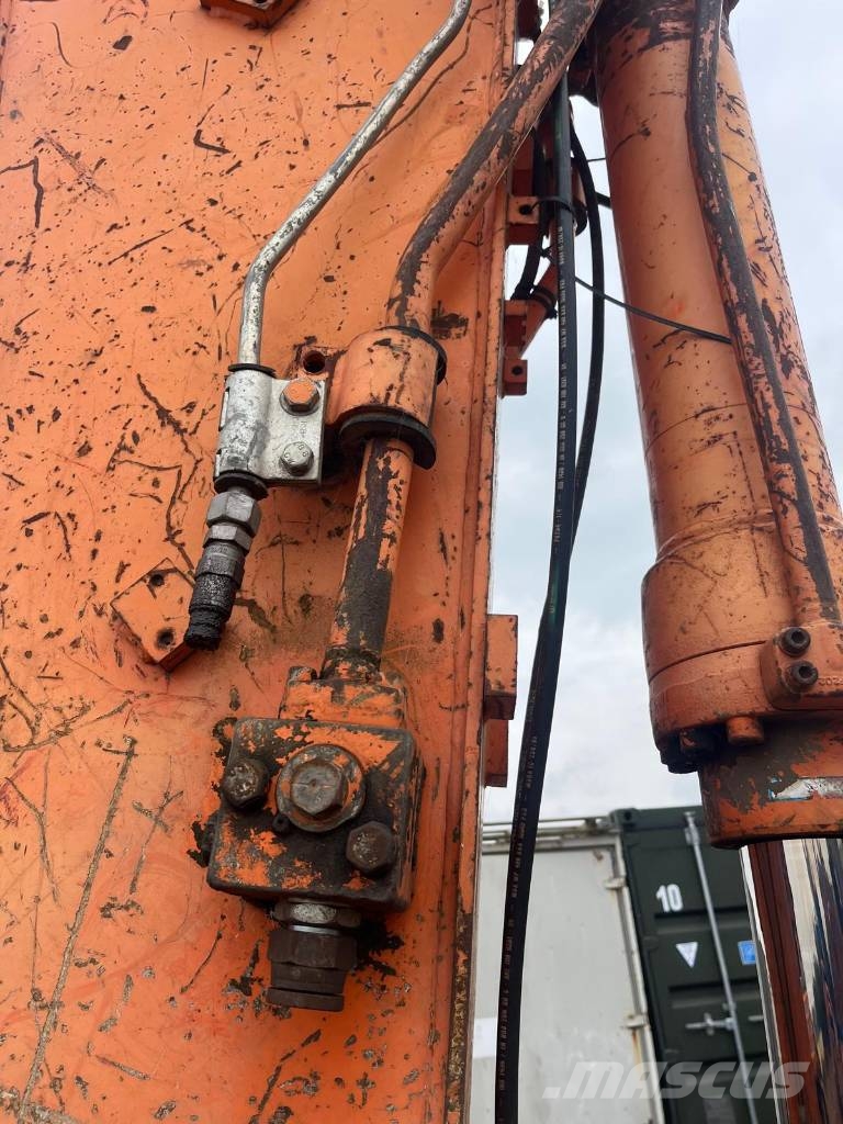 Doosan DX 225 LC Pelle sur chenilles