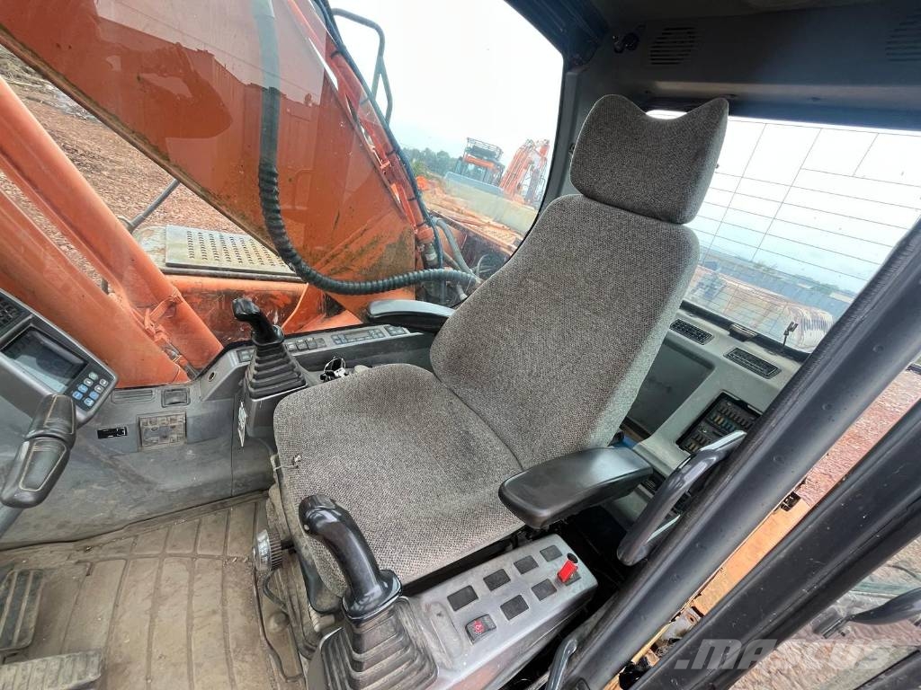 Doosan DX 225 LC Pelle sur chenilles